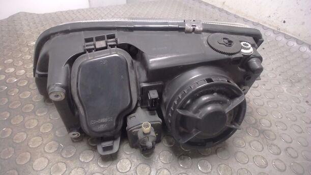Foto: SCHEINWERFER RECHTS eines Volvo C70 2.5T