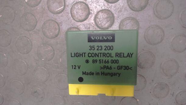 Foto: STEUERGERÄT LICHT / RELAIS LICHT eines Volvo C70 2.5T