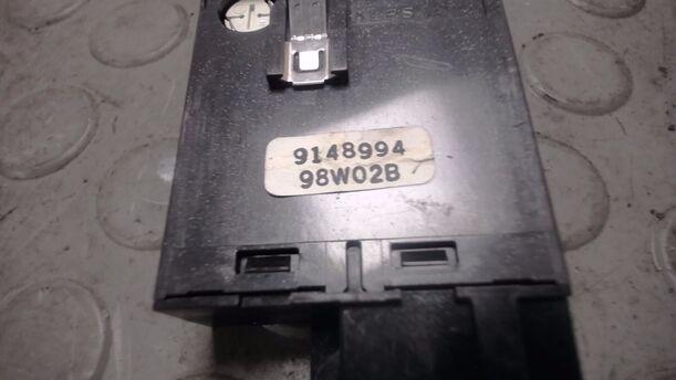 Foto: SCHALTER NEBELSCHLUSSLEUCHTE eines Volvo C70 2.5T