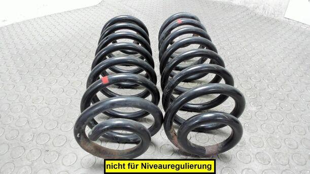 Foto: HINTERE FEDERN / FEDERN HINTEN eines BMW 525d touring