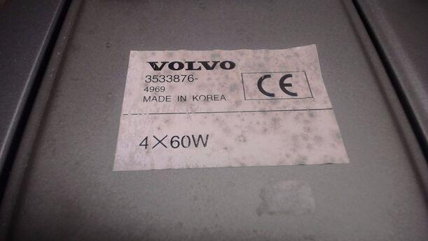Foto: RADIOVERSTÄRKER / ENDSTUFE eines Volvo C70 2.5T