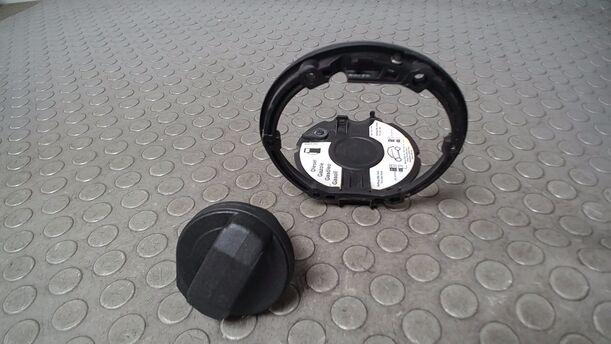 Foto: TANKKLAPPE/ TANKDECKEL eines Smart smart cdi