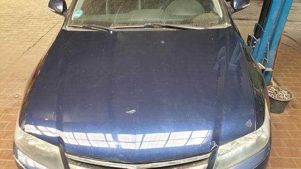 Foto: MOTORHAUBE eines Honda Accord 2.2i-CTDi