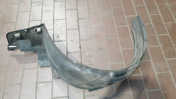 Foto: RADHAUSSCHALE / INNENKOTFLÜGEL RECHTS eines Honda Accord 2.2i-CTDi