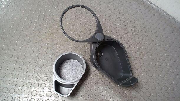 Foto: ABLAGEFACH MITTELKONSOLE eines Smart smart cdi