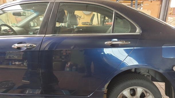 Foto: TÜR HINTEN LINKS eines Honda Accord 2.2i-CTDi