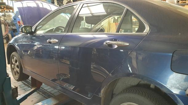 Foto: TÜR HINTEN LINKS eines Honda Accord 2.2i-CTDi