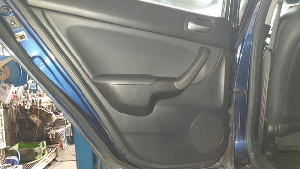 Foto: TÜR HINTEN LINKS eines Honda Accord 2.2i-CTDi