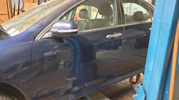 Foto: TÜR VORNE LINKS eines Honda Accord 2.2i-CTDi