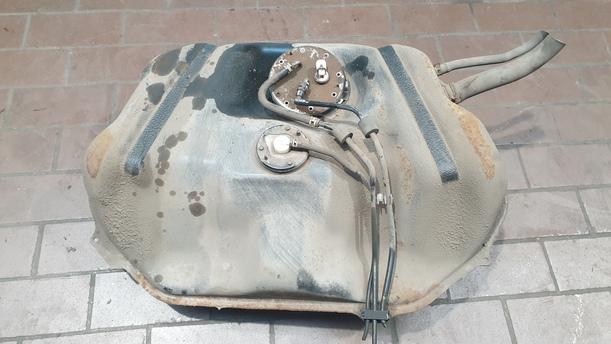 Foto: KRAFTSTOFFTANK eines Honda Accord 2.2i-CTDi