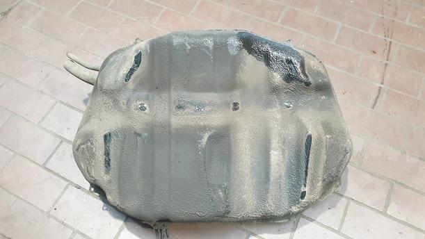 Foto: KRAFTSTOFFTANK eines Honda Accord 2.2i-CTDi