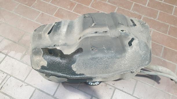 Foto: KRAFTSTOFFTANK eines Honda Accord 2.2i-CTDi