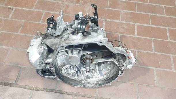 Foto: SCHALTGETRIEBE 6 GANG ( UNGEPRÜFT ) eines Honda Accord 2.2i-CTDi
