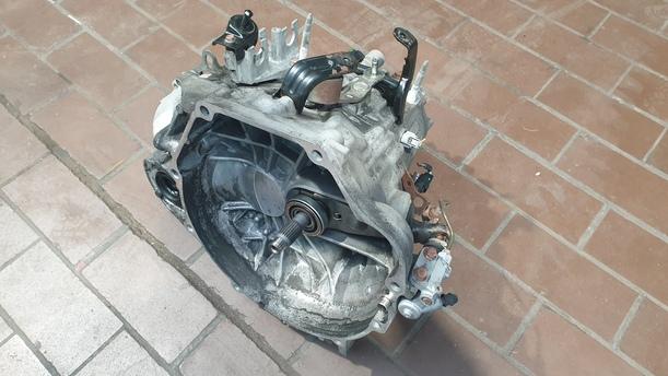 Foto: SCHALTGETRIEBE 6 GANG ( UNGEPRÜFT ) eines Honda Accord 2.2i-CTDi