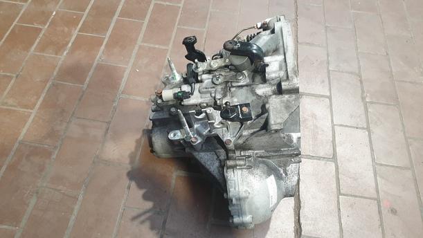 Foto: SCHALTGETRIEBE 6 GANG ( UNGEPRÜFT ) eines Honda Accord 2.2i-CTDi