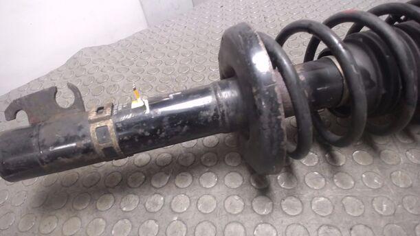 Foto: FEDERBEIN VORN LINKS ( 4X4) eines Ford Sierra Turnier 4x4 CLX