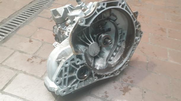 Foto: SCHALTGETRIEBE 5-GANG ( M24 ) eines Opel Corsa 1.4 16V CLX