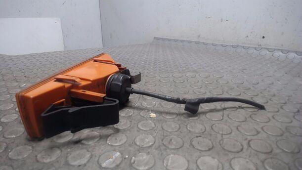 Foto: BLINKER / BLINKLEUCHTE LINKS eines Ford Sierra L