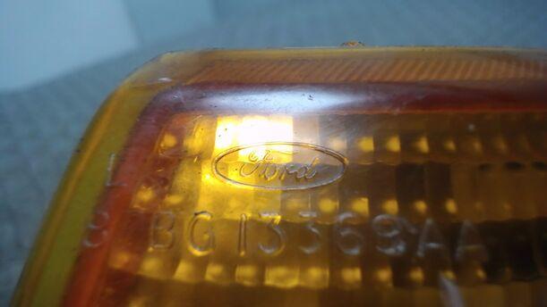 Foto: BLINKER / BLINKLEUCHTE LINKS eines Ford Sierra Turnier CLX (LX)