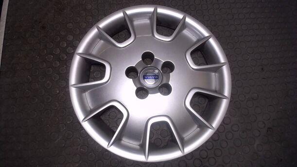 Foto: EINZELRADKAPPE / RADDECKEL eines Volvo C70 2.5T CLX