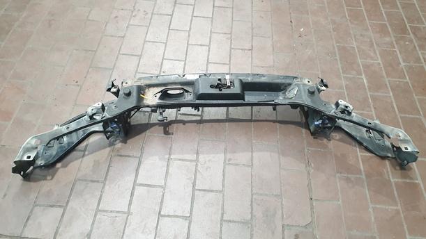 Foto: FRONTBLECH / SCHLOSSTRÄGER eines Volvo V50 2.0D DPF CLX
