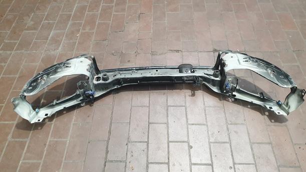Foto: FRONTBLECH / SCHLOSSTRÄGER eines Volvo V50 2.0D DPF CLX