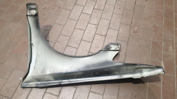 Foto: KOTFLÜGEL VORNE RECHTS eines Volvo V50 2.0D DPF CLX