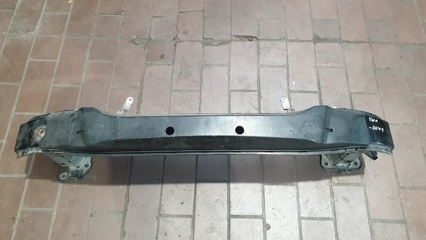 Foto: VERSTÄRKUNG VORNE eines Volvo V50 2.0D DPF CLX