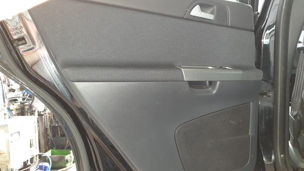 Foto: TÜR HINTEN LINKS eines Volvo V50 2.0D DPF CLX