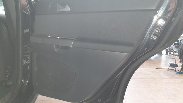 Foto: TÜR HINTEN RECHTS eines Volvo V50 2.0D DPF CLX