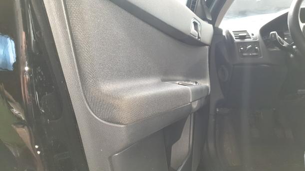 Foto: TÜR VORNE LINKS ( 4/5 TÜRER ) eines Volvo V50 2.0D DPF CLX