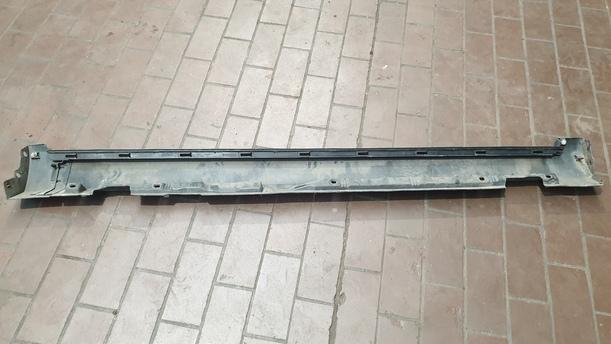 Foto: SCHWELLERBLENDE LINKS eines Volvo V50 2.0D DPF CLX