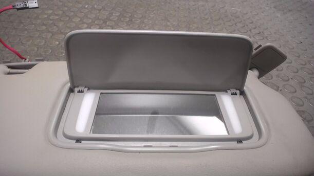 Foto: SONNENBLENDENPAAR eines Volvo V50 2.0D DPF CLX (LX)