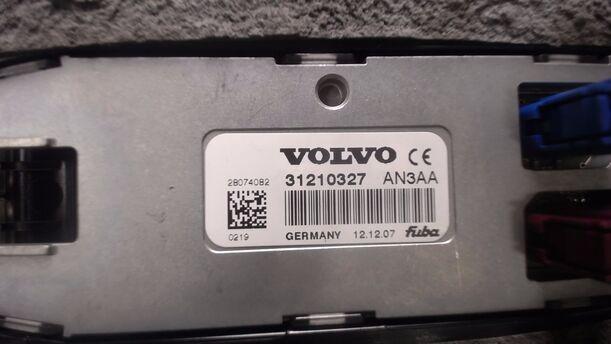 Foto: DACHANTENNE eines Volvo V50 2.0D DPF CLX (LX)