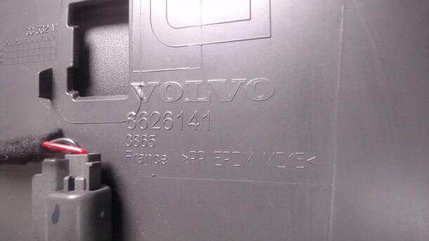 Foto: HANDSCHUFACH eines Volvo V50 2.0D DPF CLX (LX)
