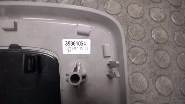 Foto: INNENBELEUCHTUNG VORNE eines Volvo V50 2.0D DPF CLX (LX)