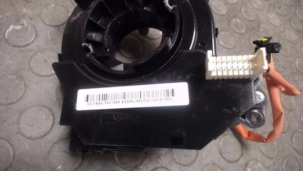 Foto: WICKELFEDER / SCHLEIFRING eines Volvo V50 2.0D DPF CLX (LX)
