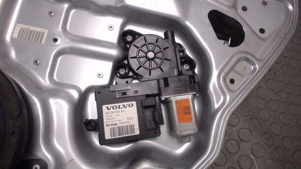 Foto: FENSTERHEBER ELEKTRISCH HINTEN RECHTS eines Volvo V50 2.0D DPF CLX (LX)