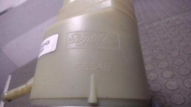 Foto: SERVOPUMPE / PUMPE SERVOLENKUNG eines Volvo V50 2.0D DPF CLX (LX)