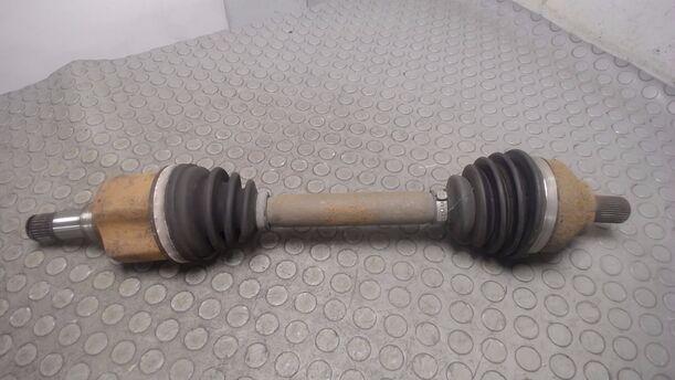 Foto: ANTRIEBSWELLE LINKS eines Volvo V50 2.0D DPF CLX (LX)