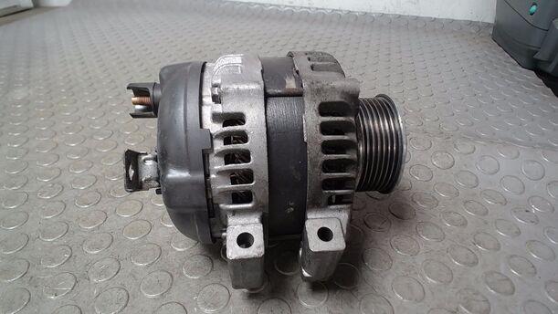 Foto: LICHTMASCHINE eines Honda Accord 2.2i-CTDi CLX (LX)