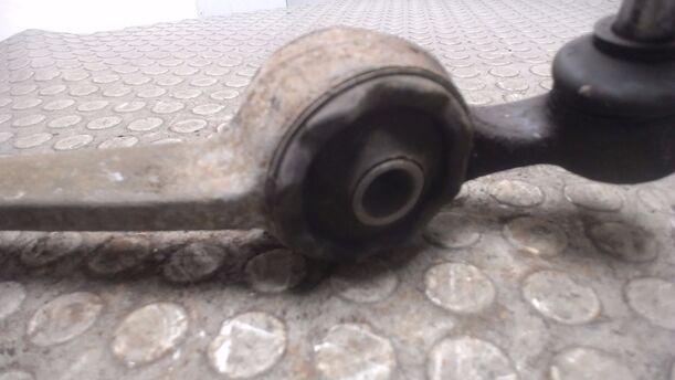 Foto: QUERLENKER UNTEN LINKS eines Ford Sierra Turnier CLX