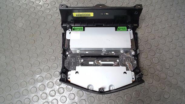 Foto: HEIZUNGSBETÄTIGUNG/ RADIOBEDIENUNG eines Honda Accord 2.2i-CTDi