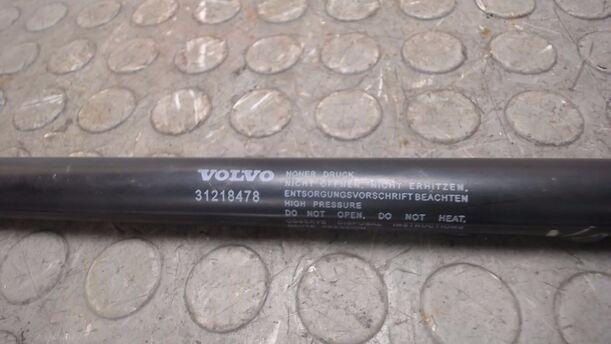 Foto: HAUBENDÄMPFER eines Volvo V50 2.0D DPF