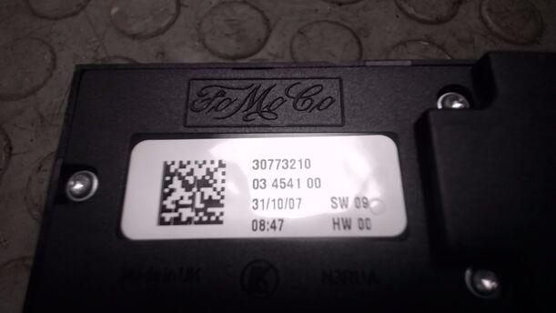 Foto: FENSTERHEBERSCHALTER VORNE LINKS eines Volvo V50 2.0D DPF