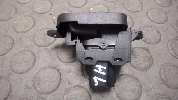 Foto: FENSTERHEBERSCHALTER HINTEN LINKS eines Volvo V50 2.0D DPF L