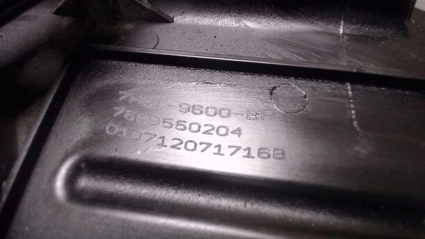 Foto: LUFTFILTERKASTEN eines Volvo V50 2.0D DPF CLX