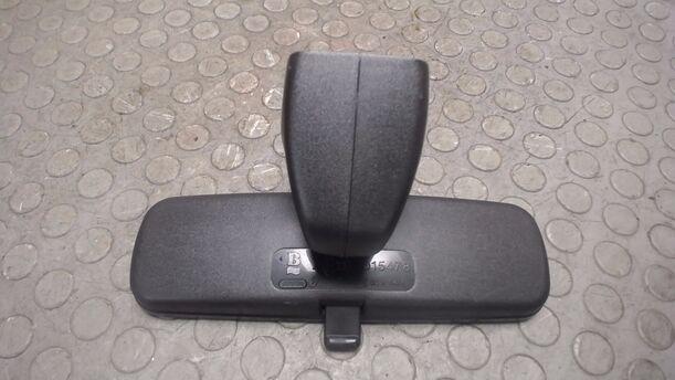 Foto: INNENSPIEGEL eines Volvo V50 2.0D DPF CLX