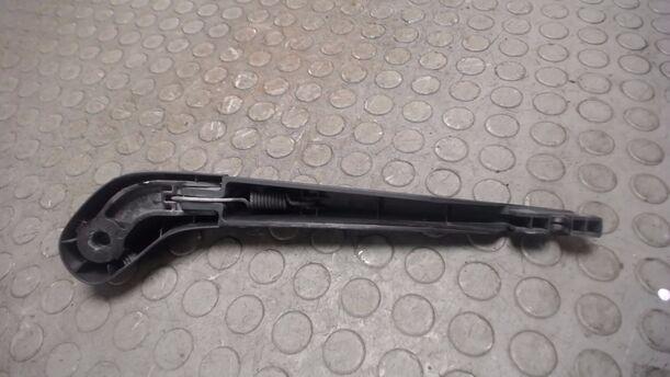 Foto: SCHEIBENWISCHERARM HINTEN eines Volvo V50 2.0D DPF CLX