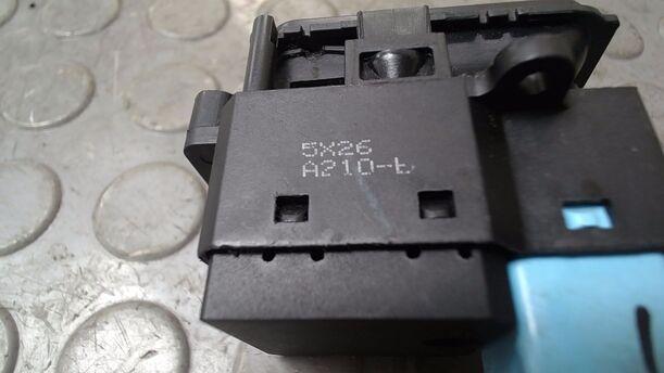 Foto: FENSTERHEBERSCHALTER HINTEN eines Honda Accord 2.2i-CTDi CLX